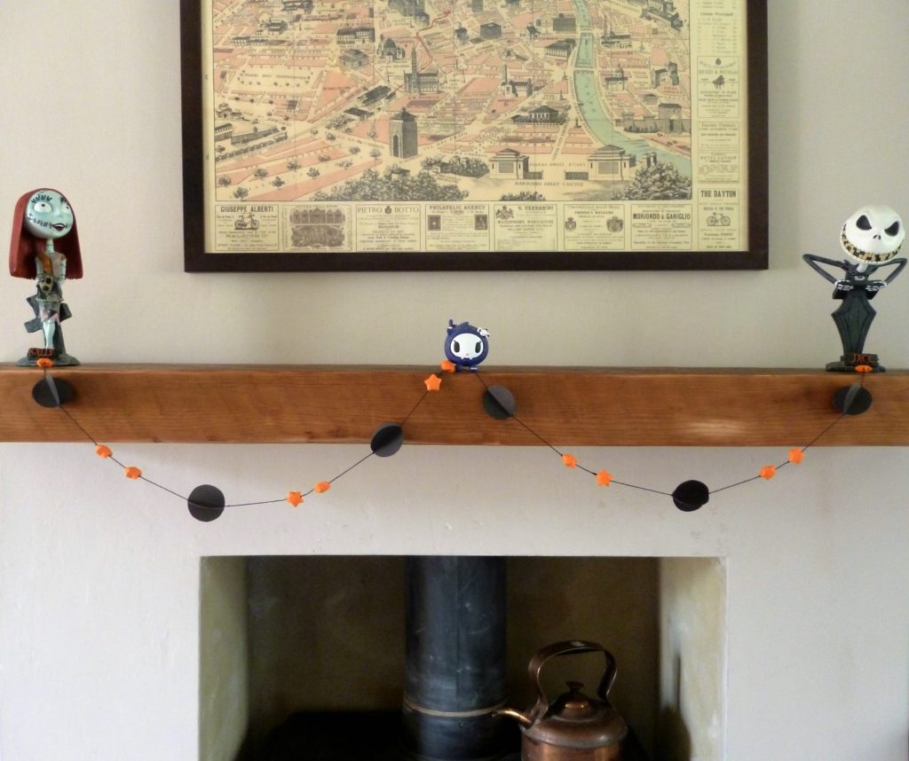 Halloween orange & black paper garland